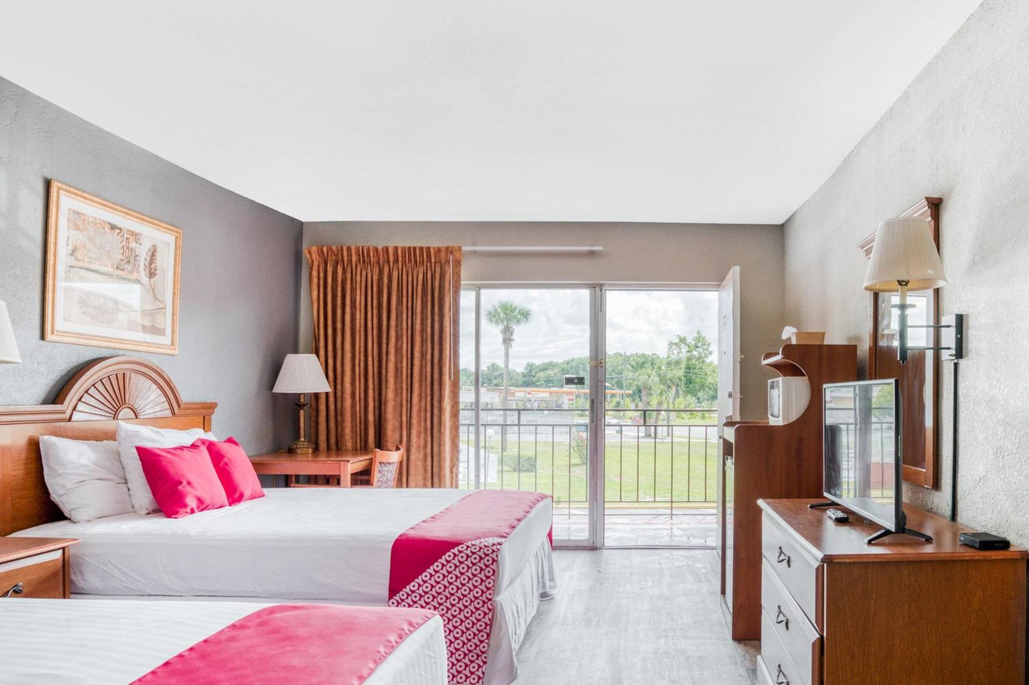 Hotel Oyo Mustang Silver Spring Fl 2*