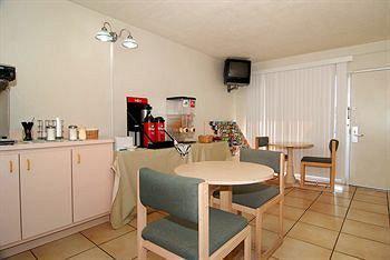 Hotel Oyo Mustang Silver Spring Fl Silver Springs